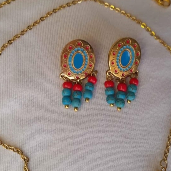 Golden and Turquoise Jewelry Set - Picture 2 of 3